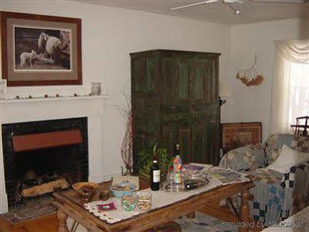 Campton The Sunny Grange Bed & Breakfast חדר תמונה