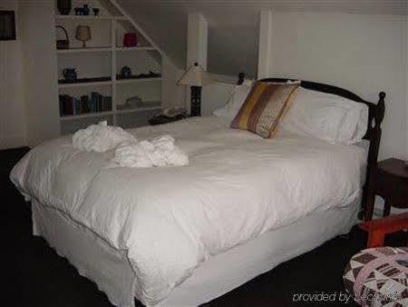 Campton The Sunny Grange Bed & Breakfast חדר תמונה