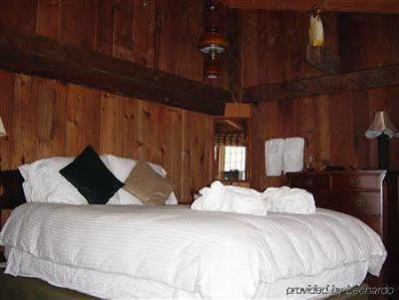 Campton The Sunny Grange Bed & Breakfast חדר תמונה