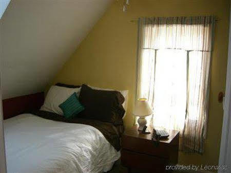 Campton The Sunny Grange Bed & Breakfast חדר תמונה